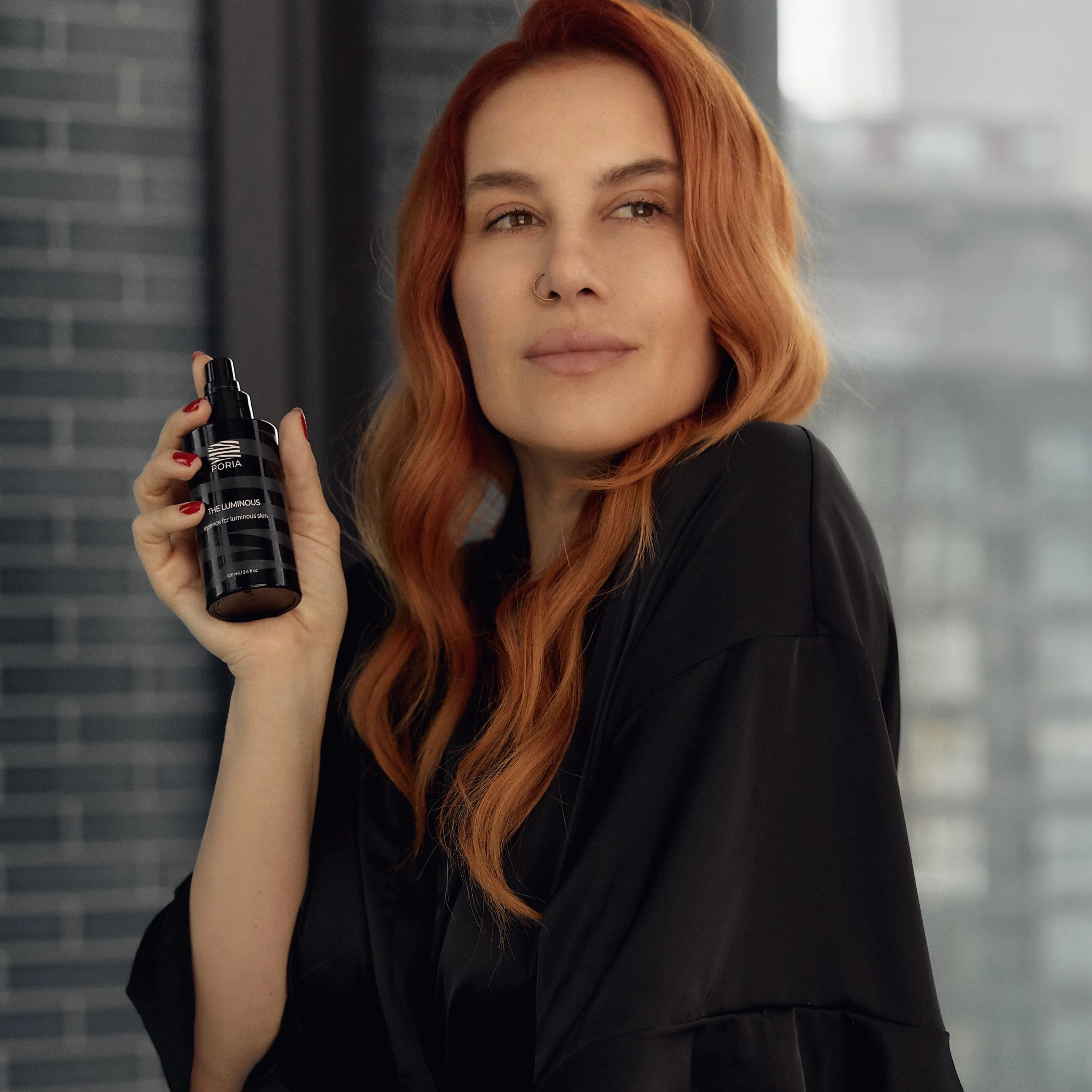 Poria Skin | anti-aging essence minimizes age spots and hyperpigmentation brighter skin tone moisturizing and non-comedogenic